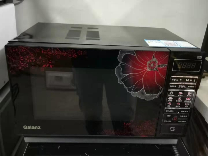 格兰仕微波炉，功能全好，里外干净，款式新颖...