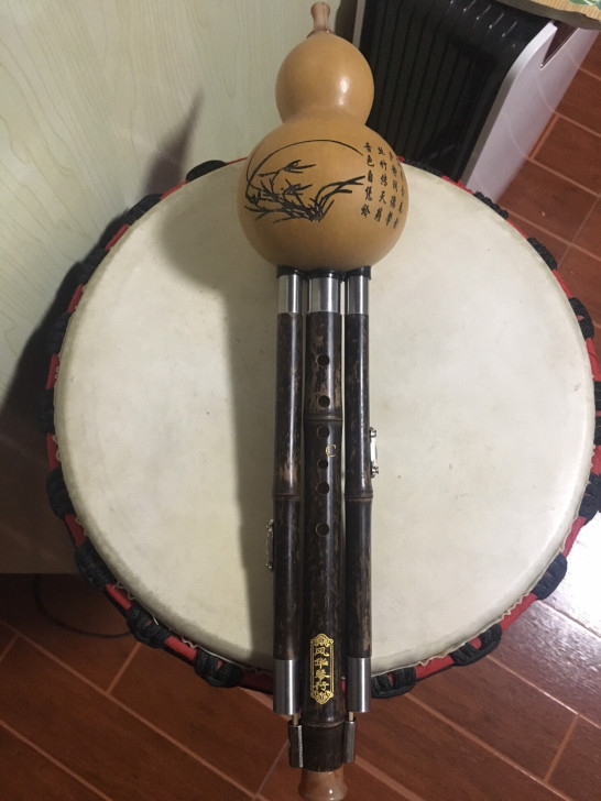 转全新葫芦丝C调降B调，吉他