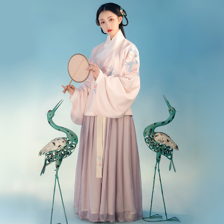 清衣柜，八成新汉服转手，重回汉唐正品，明制...
