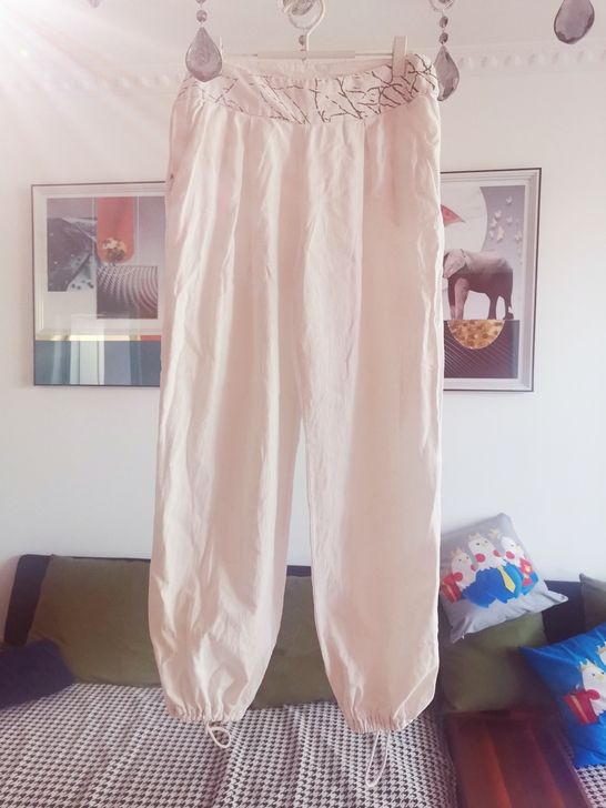 白色棉麻裤子，有喜欢的滴滴我！100-13...