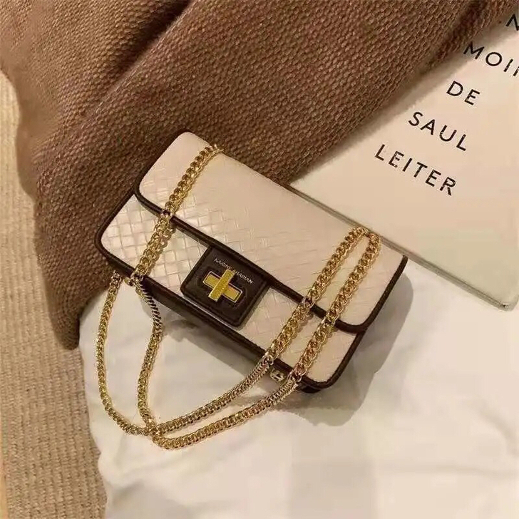 转让 一个法式斜挎包小方包