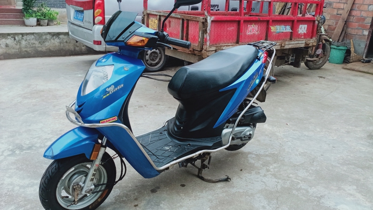 轻骑欧洲小踏板车出售！品牌车，质量有保障！...