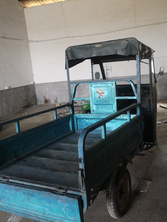 三轮摩托车。油耗小。方便使用很好用。转让。