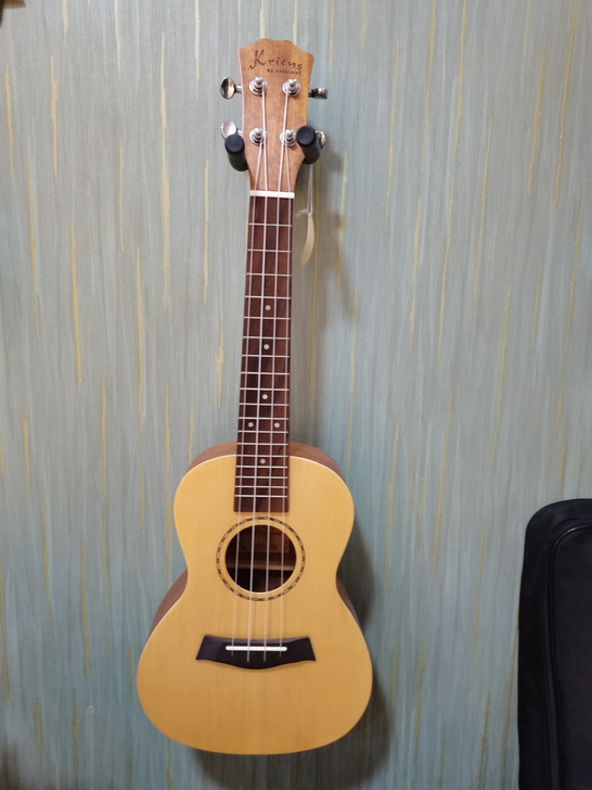 全新尤克里里 卖完即止低价处理