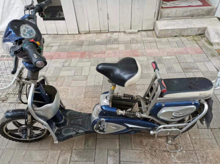 小刀电动车 买了没骑多长时间 新换了电池后...