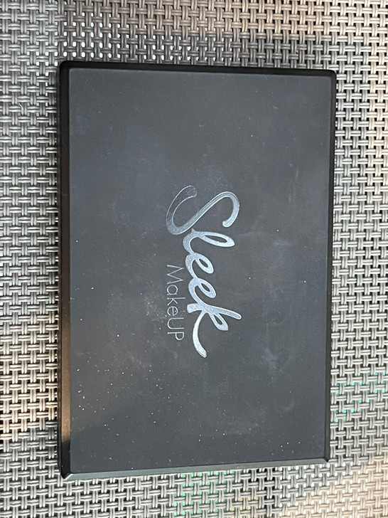 Sleek修容，在英国专柜购入，使用较少