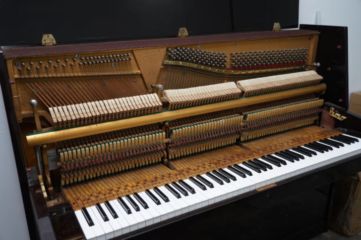 家用珠江钢琴特价便宜转让