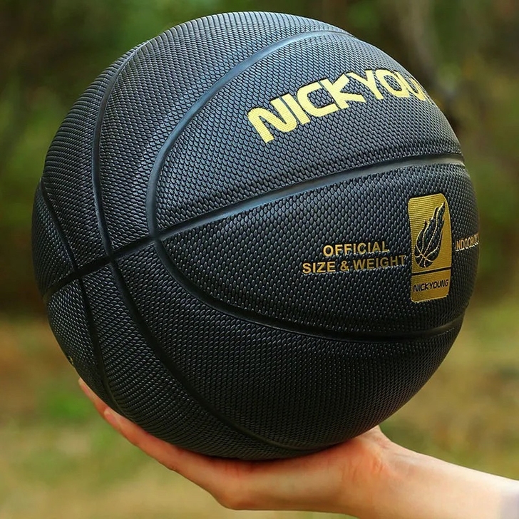 甩卖【体育馆清仓】原价195元篮球全新清仓...