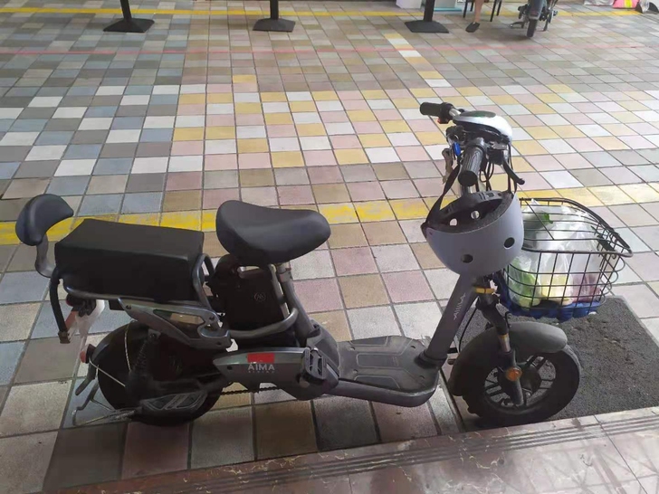 闲置买菜车爱玛品牌电动车,买来买菜用的,闲...