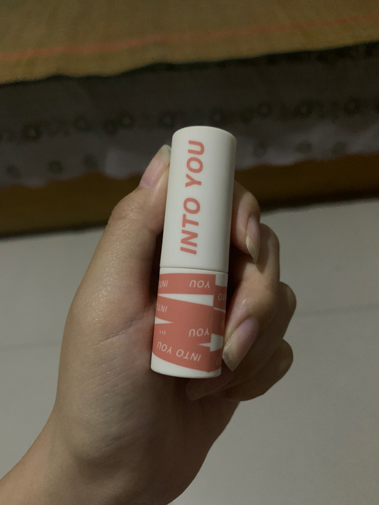 into you唇泥全新仅试色，颜色不适合...