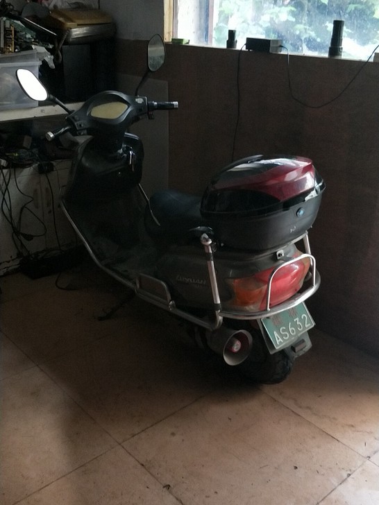 低价转让一台绿源电动车，电机控制器刚刚都换...