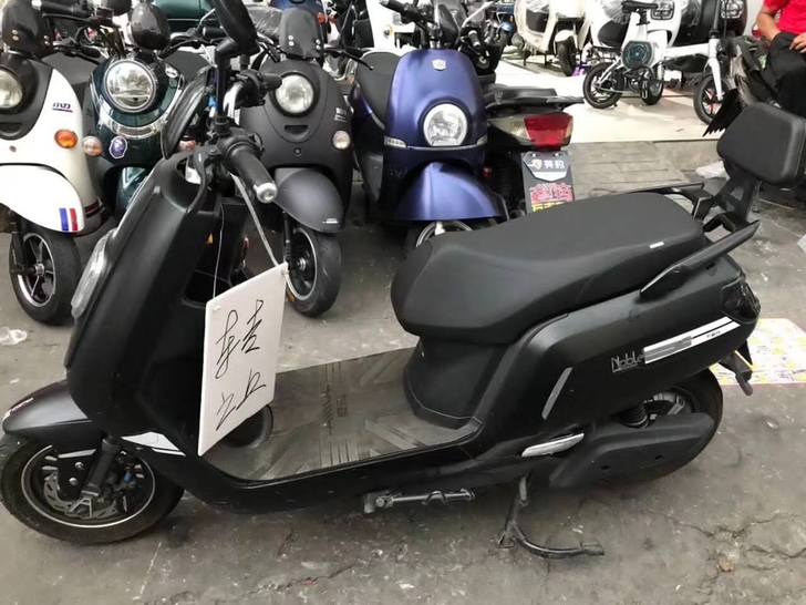 各大品牌二手电动车，爱玛，雅迪，新日，小刀...