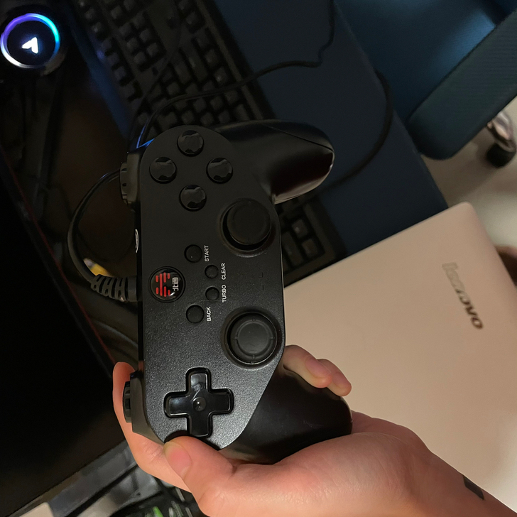 北通蝙蝠手柄 因为换了xbox手柄所以把这...