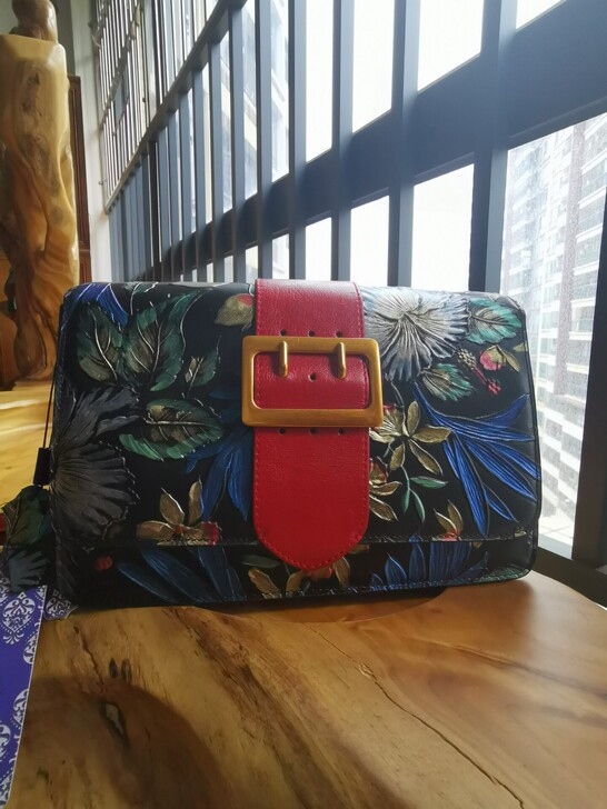 全新真皮头层牛皮复古手绘花斜挎包风琴包女包