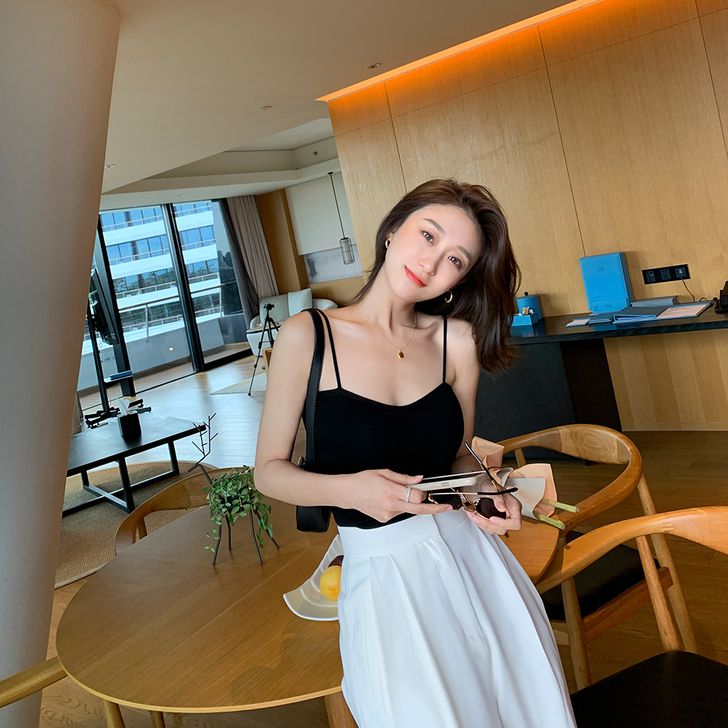MC网红u型美背小吊带修身背心女夏 内搭打...
