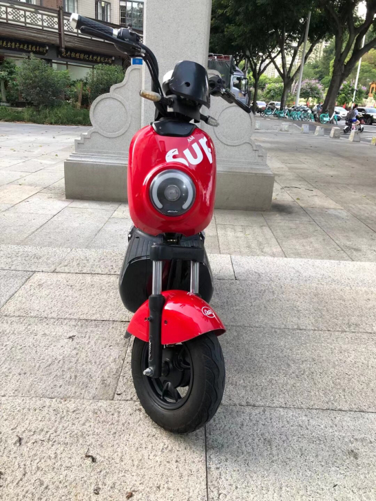 二手爱玛电动车转让，5个电瓶，充一次电可以...