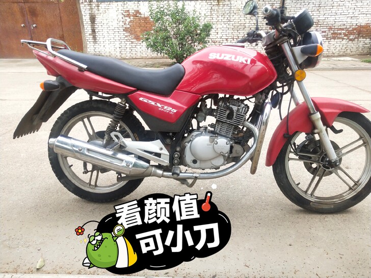 铃木gsx125街车铃木王男士摩托车