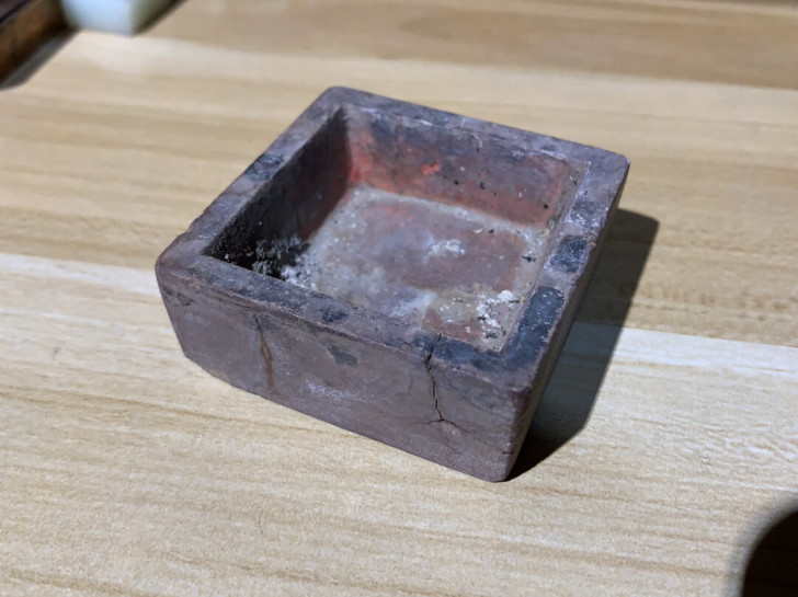 老硯台，端砚研磨过朱砂