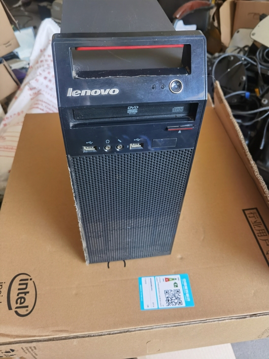 联想扬天T4900v-00主机，I3 41...