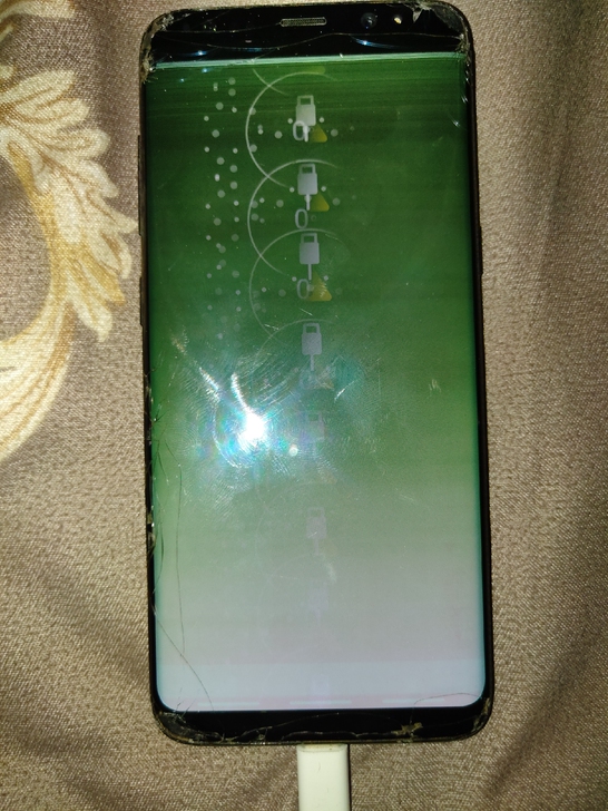 三星s8 韩版 4+64 屏幕坏主板好当配...