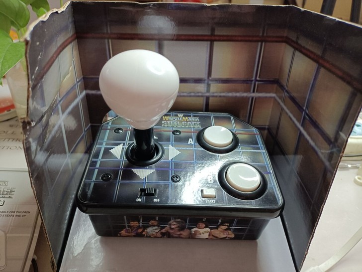 游戏摇杆游戏机 内带游戏 几乎全新 闲置便...