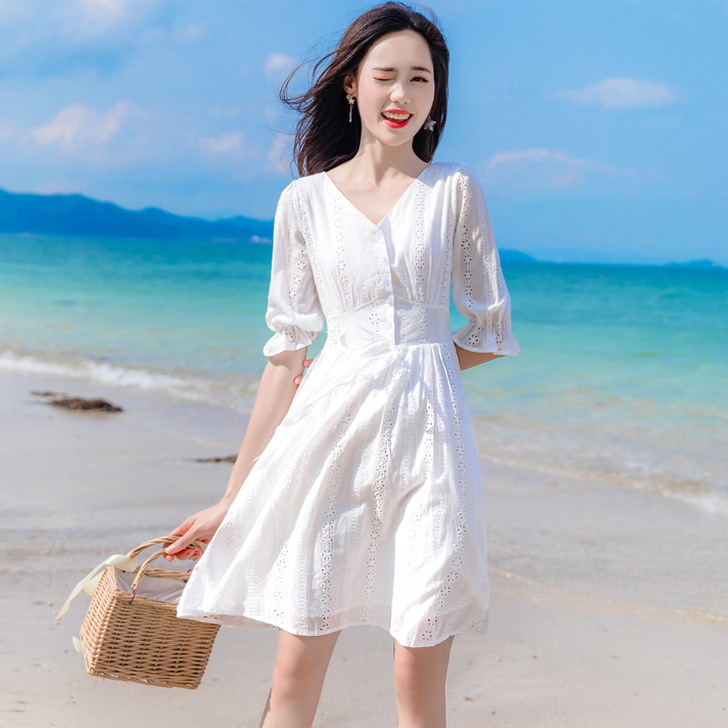 初恋白色连衣裙春夏中长款显瘦海边度假超仙女...