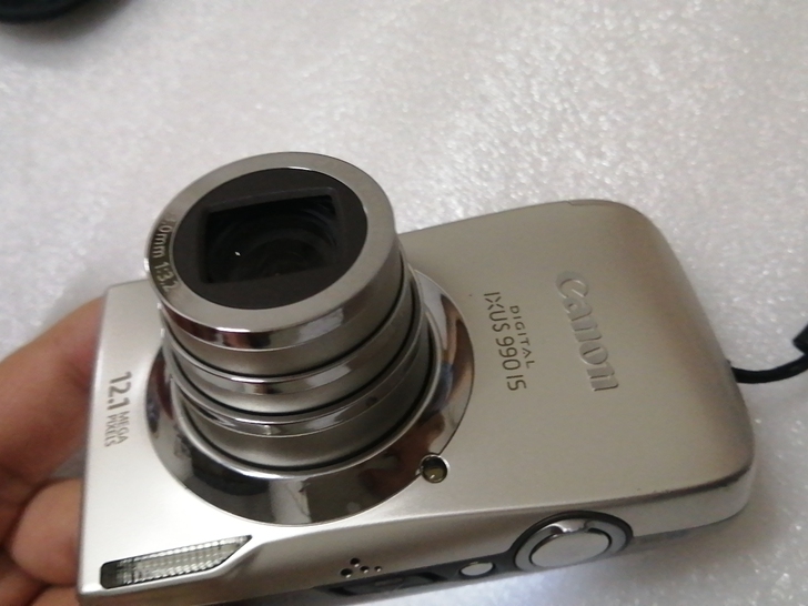 佳能数码相机ixus 990 is 120...