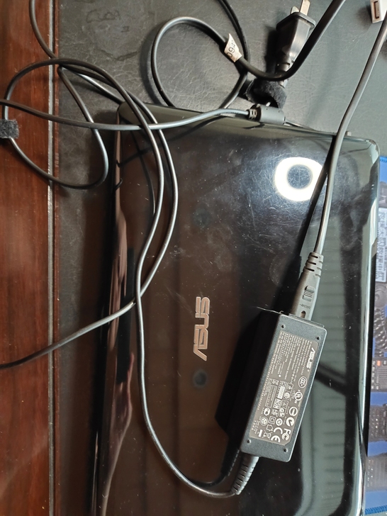 华硕eeepc上网本，配置如图，所有功能外...