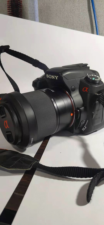索尼A300单反带镜头，一直闲置没怎么用过