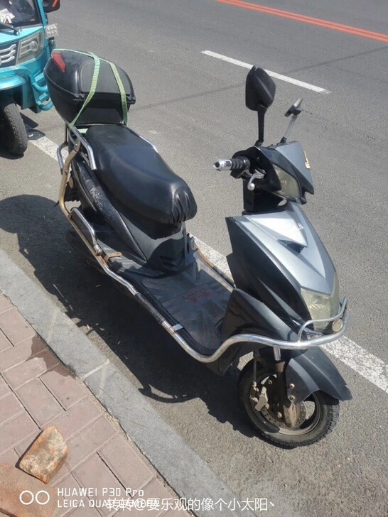 凤凰电动车72伏大电瓶，啥都好使成色不是很...