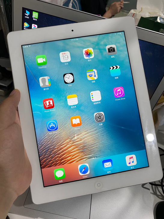 iPad3 第三代 32G港行 插卡3G版本