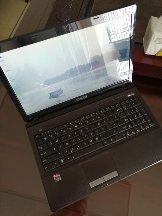 华硕高配超薄笔记本电脑，99新  自带数字...