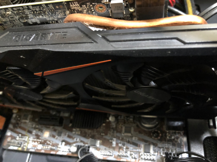 技嘉gtx1060 5g  18年配的电脑...