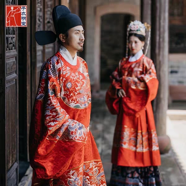 出租子衣明堂明制花织锦圆领袍汉服