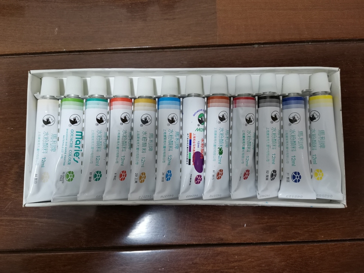 1盒水粉画颜料,基本没用过,还有个调色盒,...