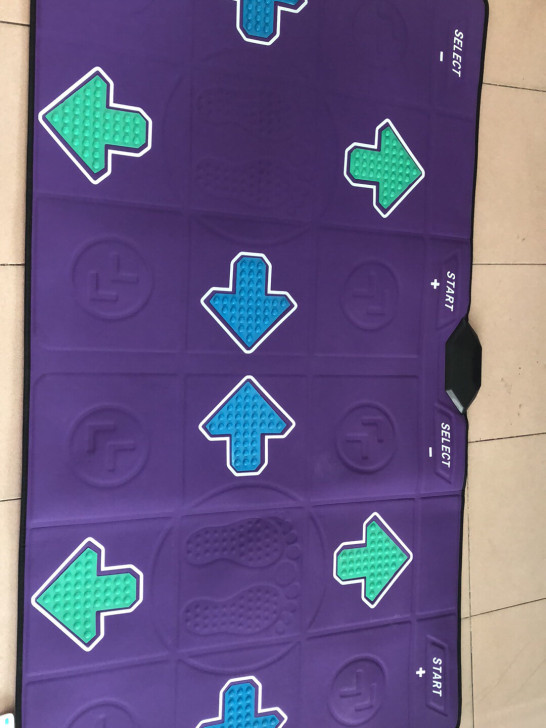 跳舞毯,旗舰店购买,就玩了几次,主要是懒得...