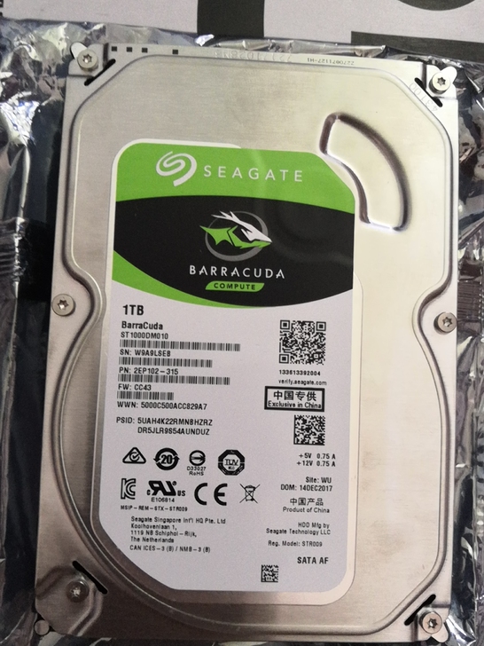 转闲置几乎全新3个希捷1TB机械5吋硬盘s...