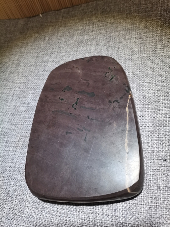 端砚：老坑，石品有，天青，金银线，浮云，青...