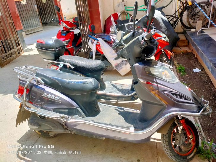 宜通音速电动车，72负，现在跑六十公里完全...