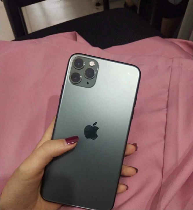 苹果11promax，256G暗夜绿，自用...