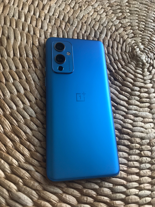 一加 OnePlus 9 120Hz 柔性...