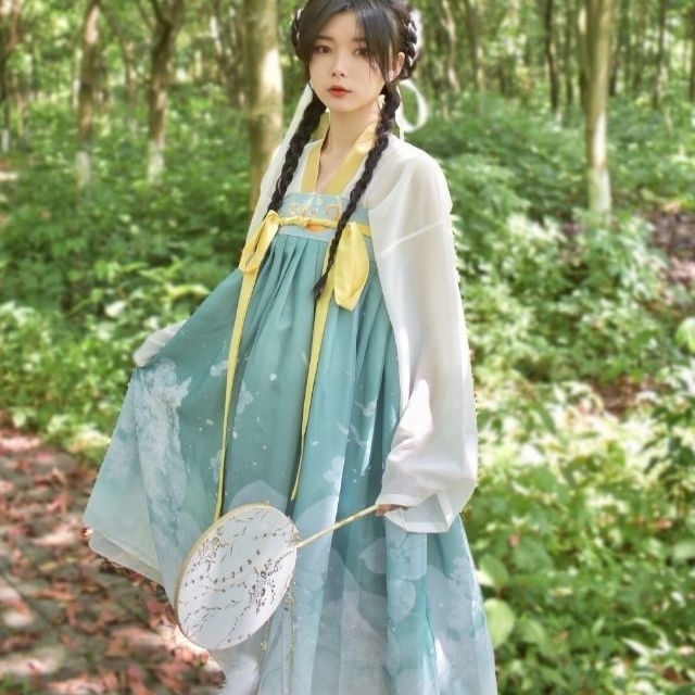 兰云阁原创汉服 原价60r 现价46r包邮...