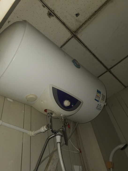 80毫升的热水器，现在用不着了，便宜出售3...