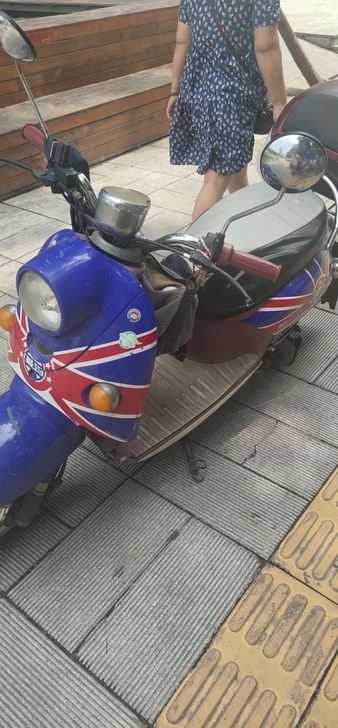 爱玛迪欧2，60v20a，5块大电池，充满...