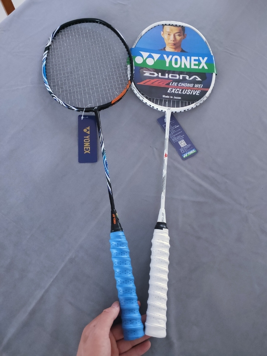 闲置转让个人一手尤尼克斯羽毛球拍