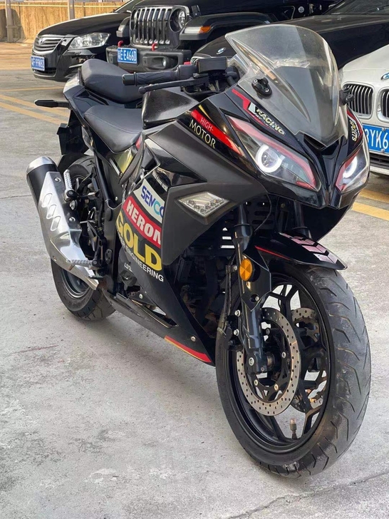 搬新家没地方放，低价出售川崎小忍者跑车，2...