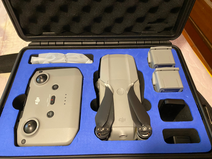 大疆air2畅飞套装，今年3月份用了随心换...