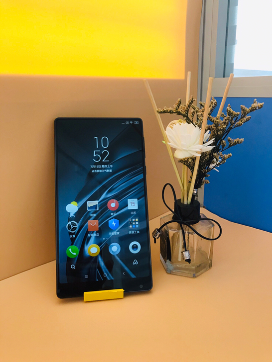 小米mix陶瓷黑4+128G原装无拆特价出售