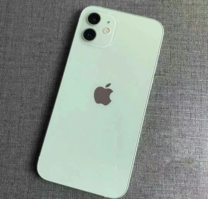 女生自用一手苹果12  绿色 双卡双待