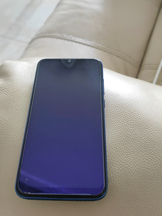 小米play。3+64。一年前进过一次水,...